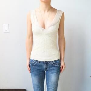 Bebe Women's White and Cream Shirt